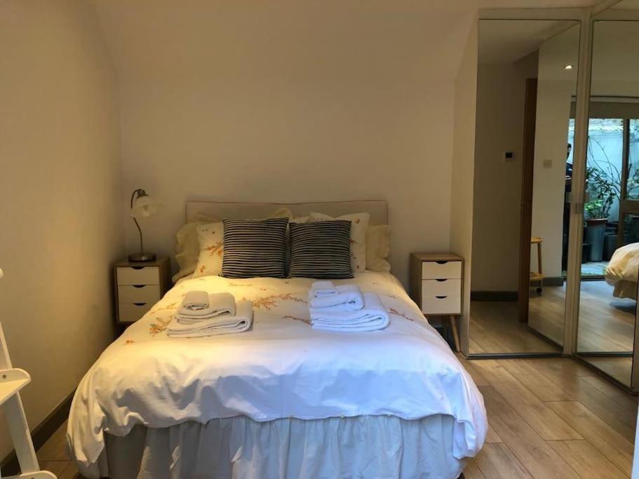 Quiet Kensington Flat Ideal For Central London Eksteriør billede