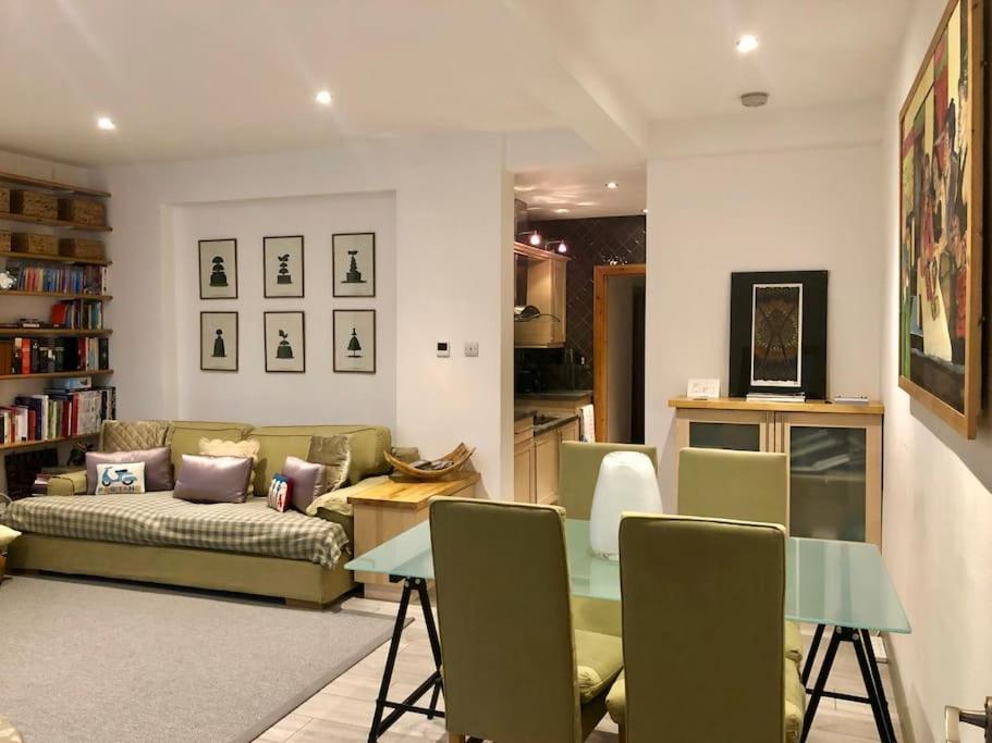 Quiet Kensington Flat Ideal For Central London Eksteriør billede