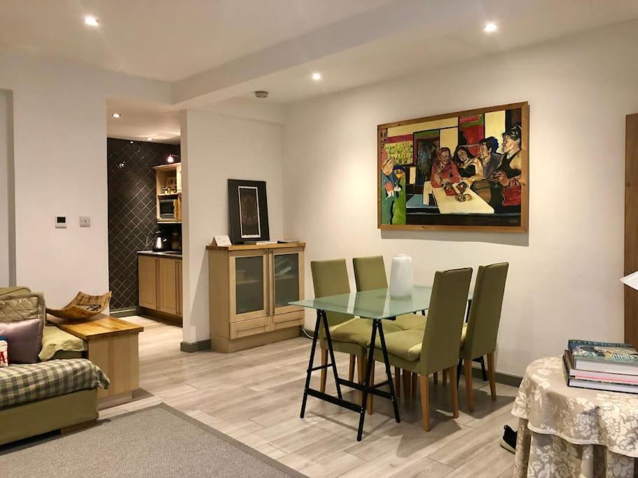 Quiet Kensington Flat Ideal For Central London Eksteriør billede